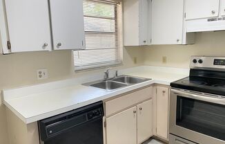 1 bed, 1 bath, 660 sqft, $950