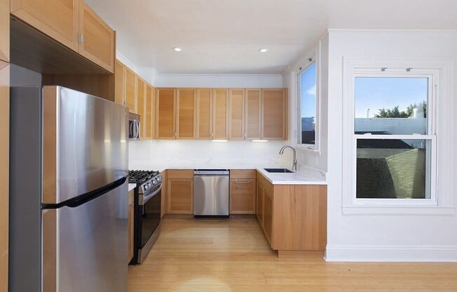 334 Noe Street (929r)