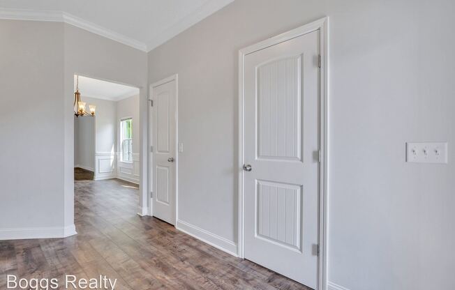 693 Fairview Circle