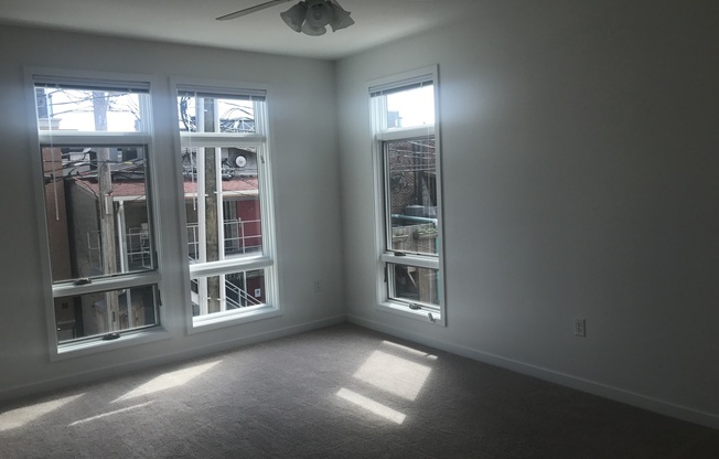 5 beds, 3 baths, $8,000, Unit 422 E. 6th St Apt 1