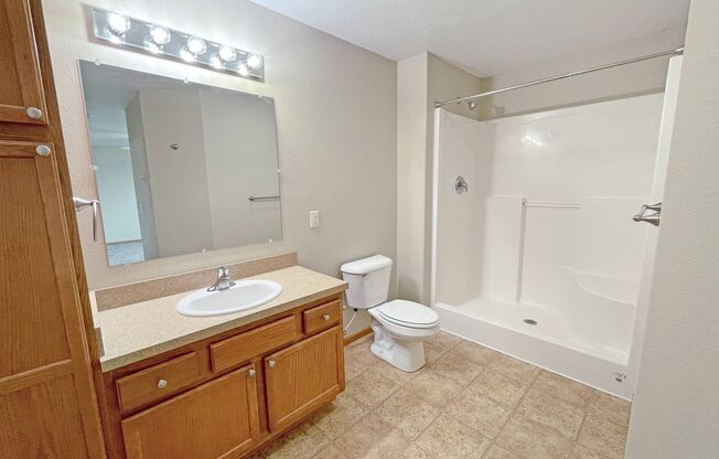 2 beds, 2 baths, 1,092 sqft, $1,135, Unit 1315-204