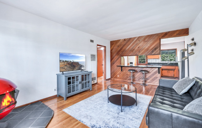 1129 HARRISON AVE