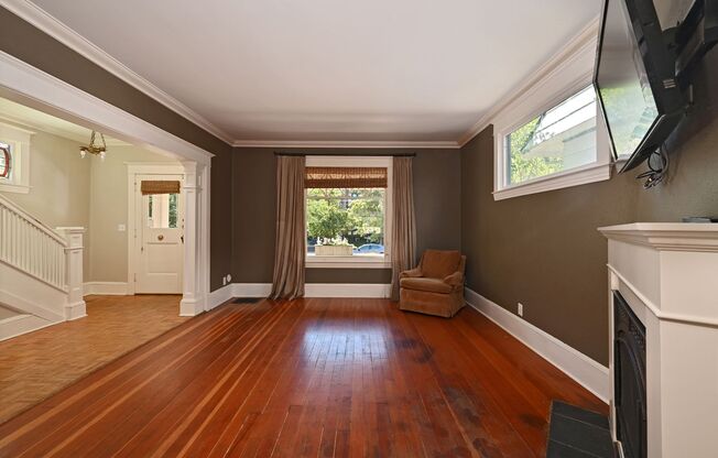Charming & Spacious 4-Square 3 BR/1.75 BA Home in Sought After Capitol Hill