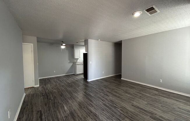 2 beds, 2 baths, 1,100 sqft, $1,050, Unit 217