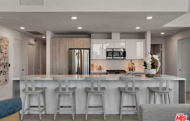 3 beds, 3 baths, 2,614 sqft, $17,995, Unit PH02