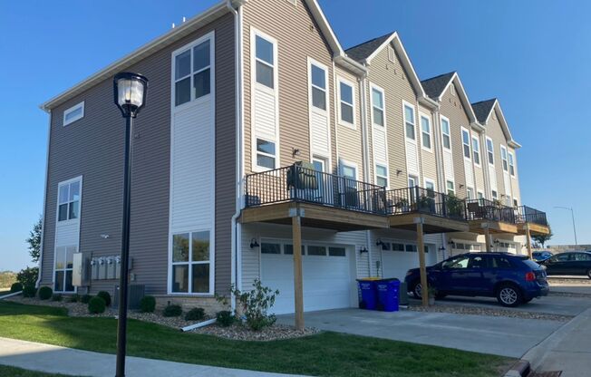 $2,175 | 3 Bedroom, 2.5 Bathroom Town Home | Pet Friendly | Available for Immediate Move In!*