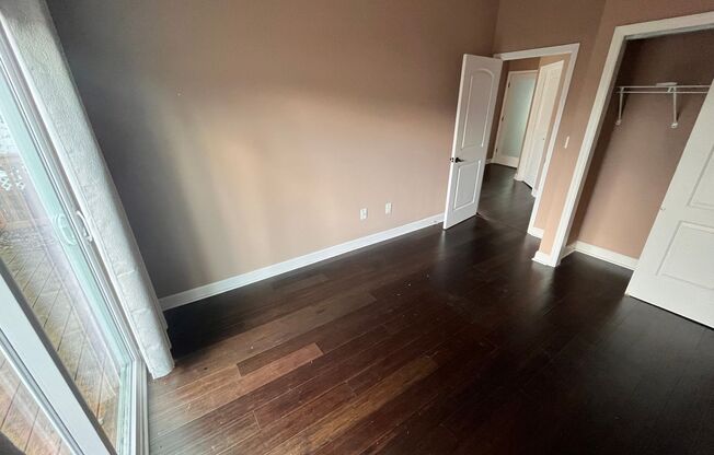 Beautiful 2 Bedroom Downtown!