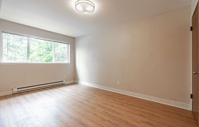 City living with views and walkable access to shops and restaurants!