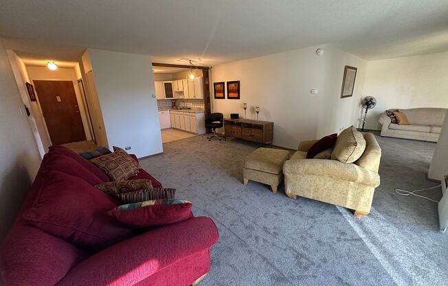 2 beds, 2 baths, $2,100, Unit Unit #5C