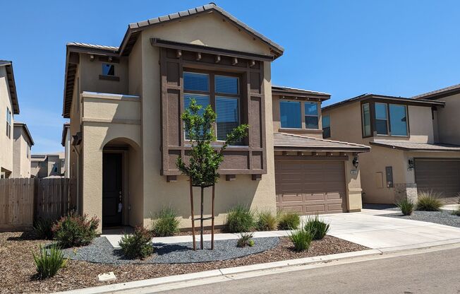 Beautiful 3 Bedroom 3.5 bath Home in Gated Community