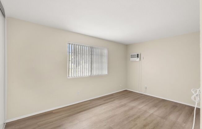 2 beds, 1 bath, 800 sqft, $2,150, Unit 01
