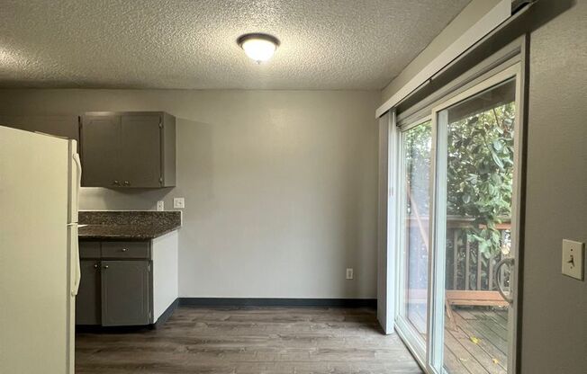 2 beds, 1 bath, 850 sqft, $1,495, Unit 05