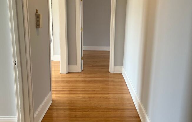 2121 RDG AVE