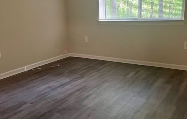 2 beds, 1.5 baths, 945 sqft, $2,025, Unit 10-10-0304