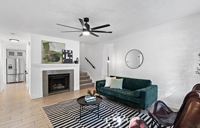 304 DEERPOINT DR