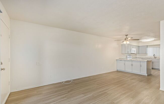 2 beds, 2 baths, 950 sqft, $1,350, Unit 102
