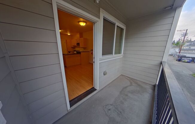 1 bed, 1 bath, 391 sqft, $1,250, Unit 207
