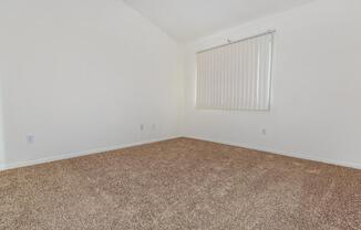 Woodland Hills - Apartments in Pittsburg, CA