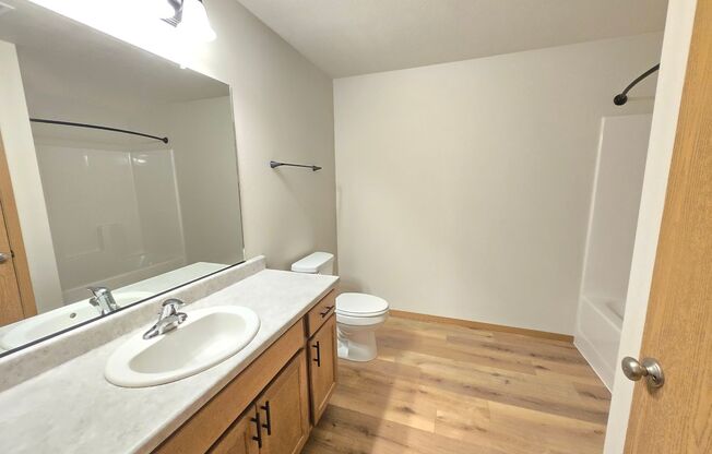 1 bed, 1 bath, 756 sqft, $1,195, Unit 3500 208