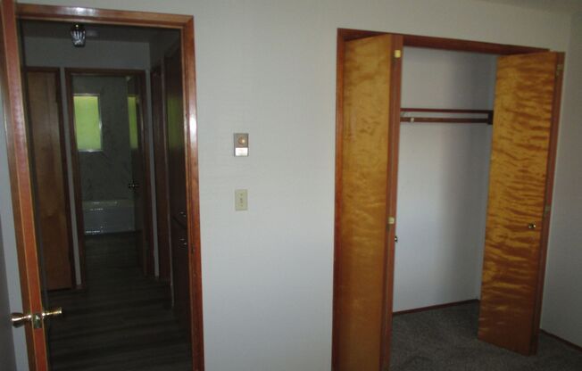 2 beds, 1 bath, 850 sqft, $1,550