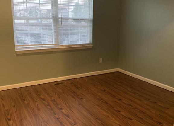 3 beds, 2 baths, 1,250 sqft, $1,500