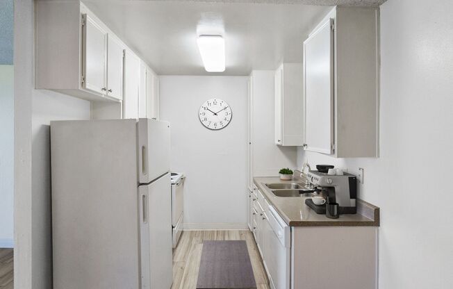 1 bed, 1 bath, 750 sqft, $1,950, Unit B-18