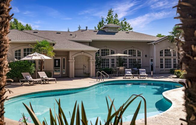 3 beds, 2 baths, 1,272 sqft, $2,200, Unit 132