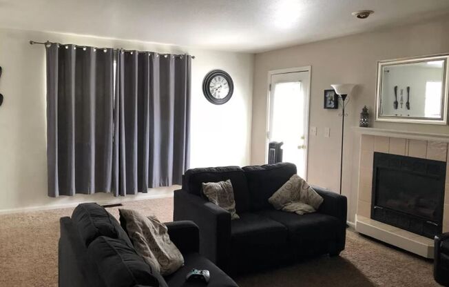 Cute Lafayette Duplex - Available Sep 5th!