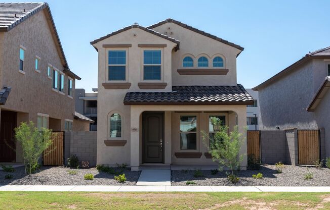 NEWER CONSTRUCTION HOME WITH 3 BED/2.5 BATH IN MESA!