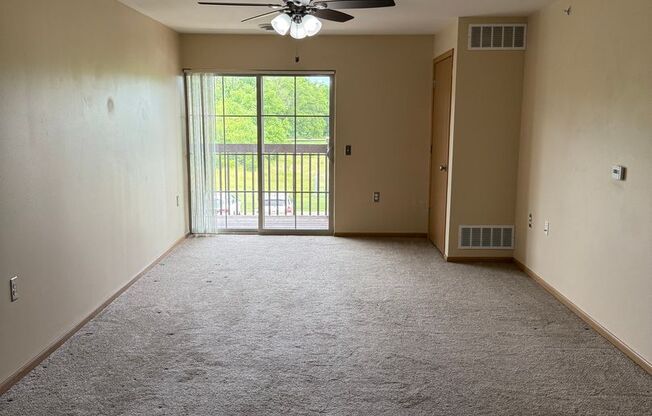 2 beds, 2 baths, 1,027 sqft, $1,549.99, Unit 533-204