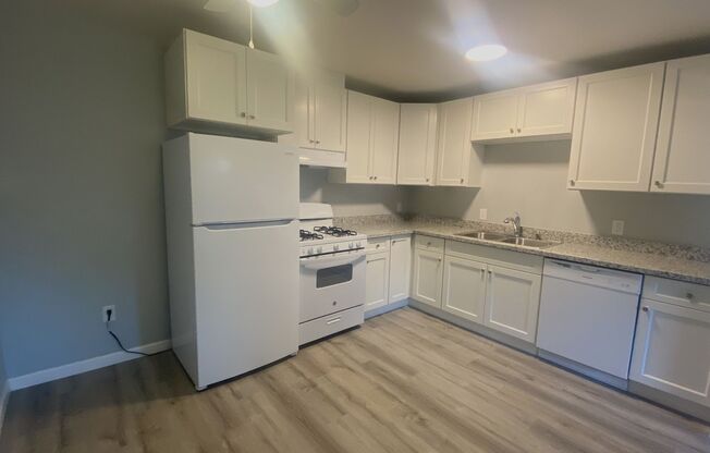 2 beds, 1 bath, 768 sqft, $1,895, Unit LAW-03