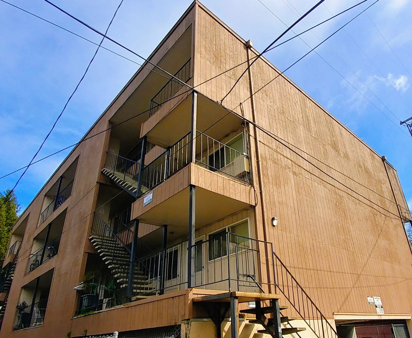 738 East 16th Ave