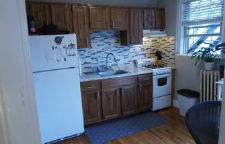 Studio, 1 bath, 400 sqft, $1,900, Unit 3