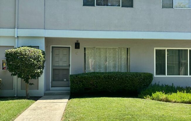 Light and Bright Townhouse in Sought-After Dana Gardens