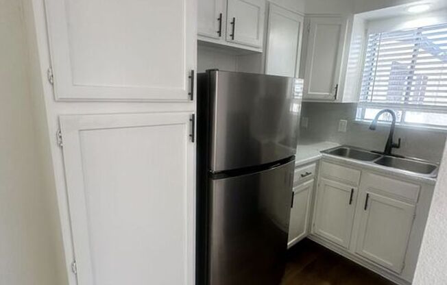 1 bed, 1 bath, 632 sqft, $895, Unit 03