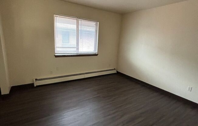 1 bed, 1 bath, 700 sqft, $899, Unit Lovers Lane-218