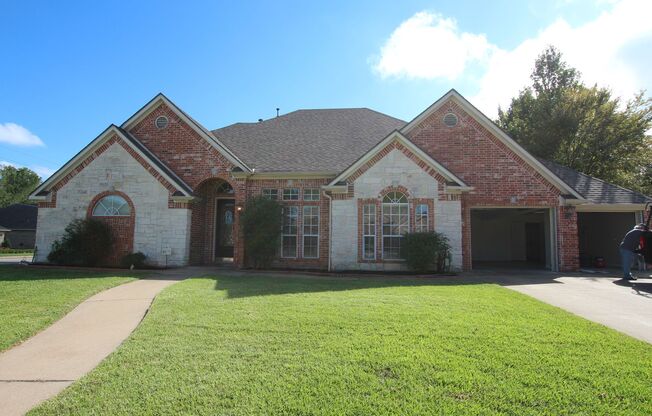 Stunning 3 Bedroom Rental in South Tyler!