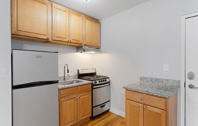 Studio, 1 bath, 250 sqft, $1,295, Unit 7456-2E