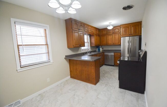 3 bed 1 bath Available For Rent Near Historic Pill Hill!