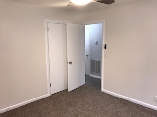 2 beds, 1 bath, 900 sqft, $1,200, Unit 3505 Keystone Ave. Unit B