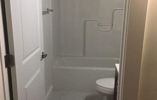 1 bed, 1 bath, 465 sqft, $1,450, Unit Apt 225