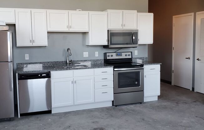 2 beds, 1 bath, 912 sqft, $1,317, Unit 609W