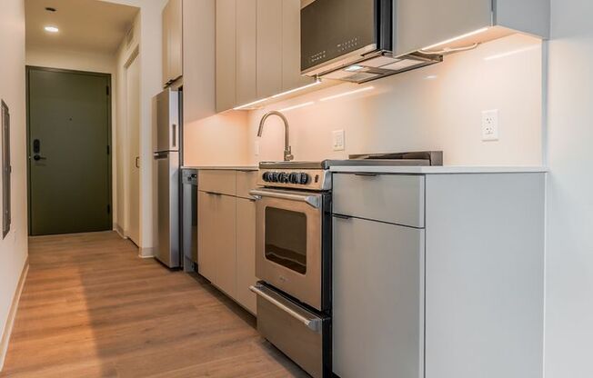 1 bed, 1 bath, 389 sqft, $2,400, Unit 304