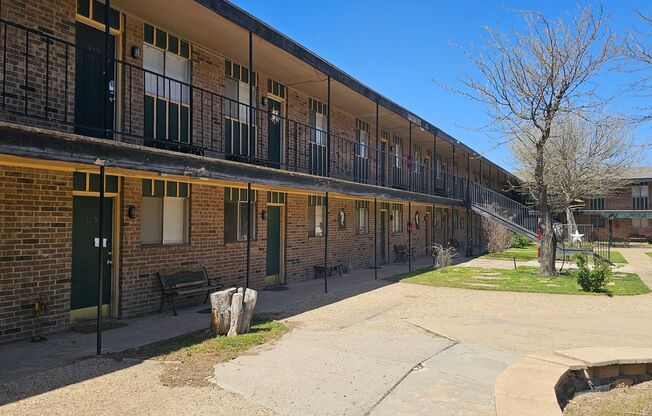 Courtyard Apartments - Pampa