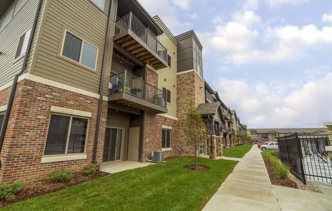 Exterior - WH Flats new luxury apartments in south Lincoln NE 68516