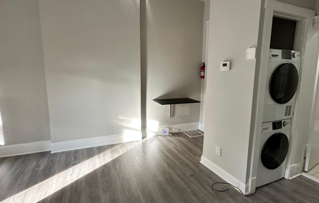 Studio, 1 bath, $1,000, Unit Unit A