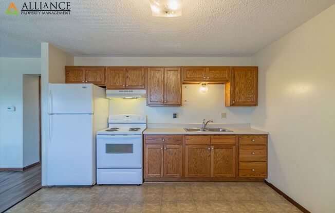 2 beds, 1.5 baths, 1,050 sqft, $890, Unit 06