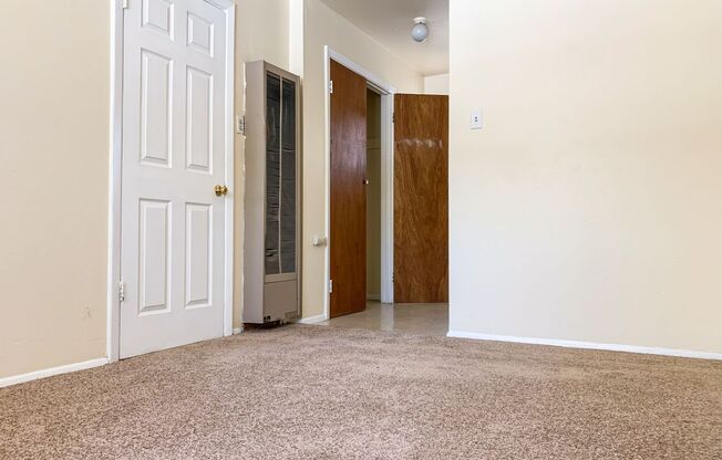 1 bed, 1 bath, 500 sqft, $749, Unit 4