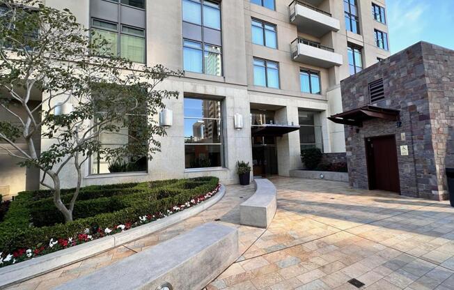 2 beds, 2 baths, 1,315 sqft, $4,500
