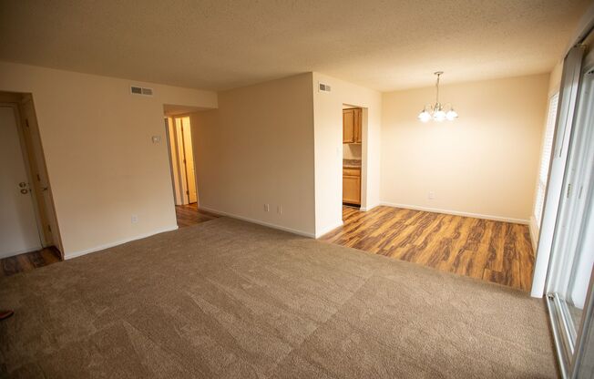 1 bed, 1 bath, 693 sqft, $1,350, Unit 00 - 516201